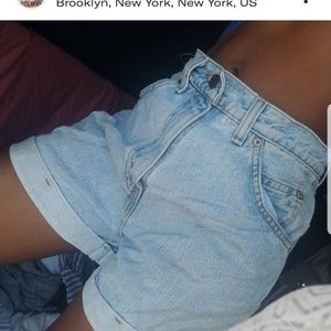 Levis 100% cotton 910 classic fit shorts in size 5